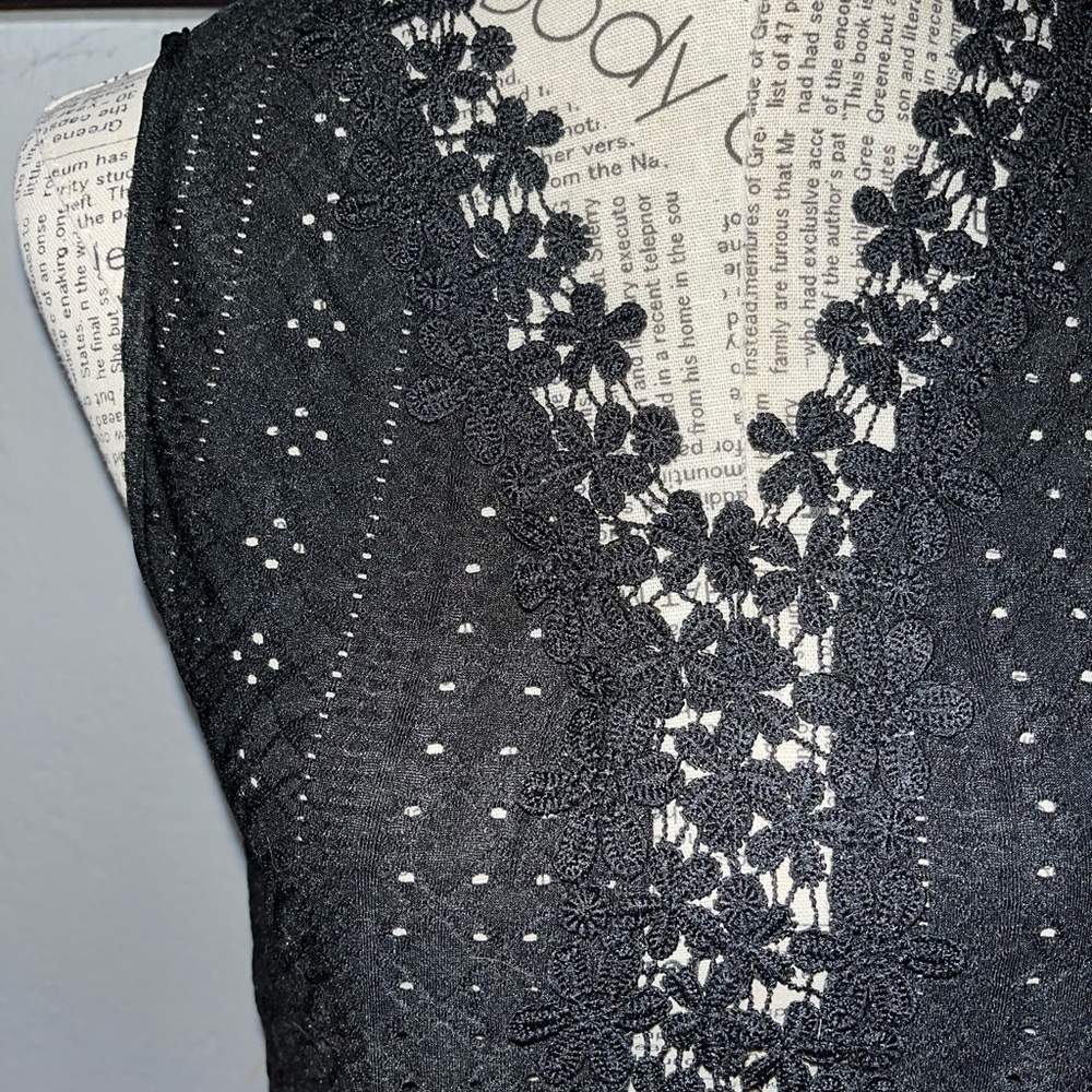 Patterned Blouse - Picture 4 of 6